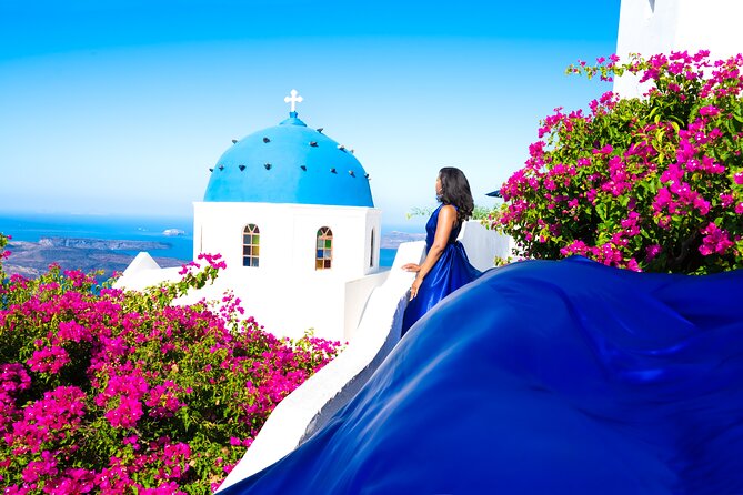 1-Hour Flying Dress Photoshoot, Instagram spots - The hour plan: Imerovigli and Firostefani back to back