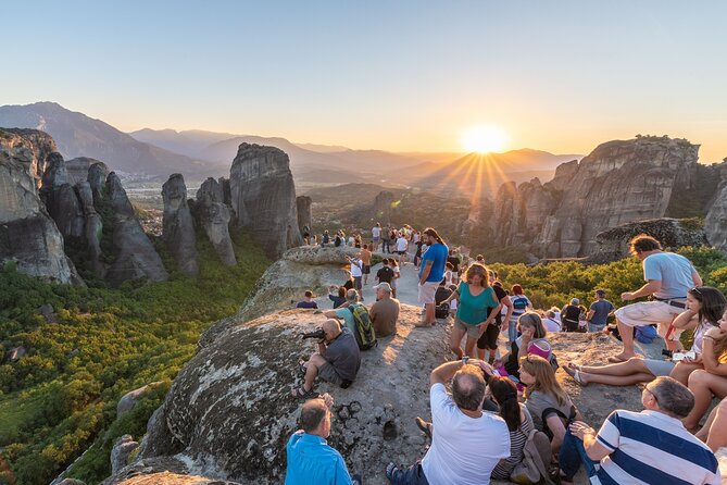 2-Day Delphi and Meteora Tour from Athens - Thermopylae Leonidas stop and a relaxed-ish return