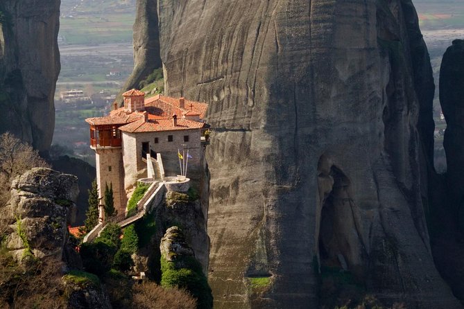 2-Day Tour to Delphi & Meteora with Guide and Tickets From Athens - Hotel dinner and breakfast: The practical value of included meals