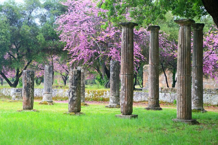 3-Day Ancient Greek Archaeological Sites Tour from Athens - Day 2: Olympia temples, stadium remains, and the museum across from the ruins, then onto Delphi