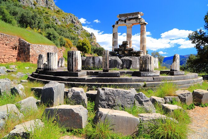 4-Day Greece Highlights Tour: Epidaurus, Mycenae, Olympia, Delphi and Meteora - Olympia, the Rion-Antirion Bridge, and the Road Toward Delphi