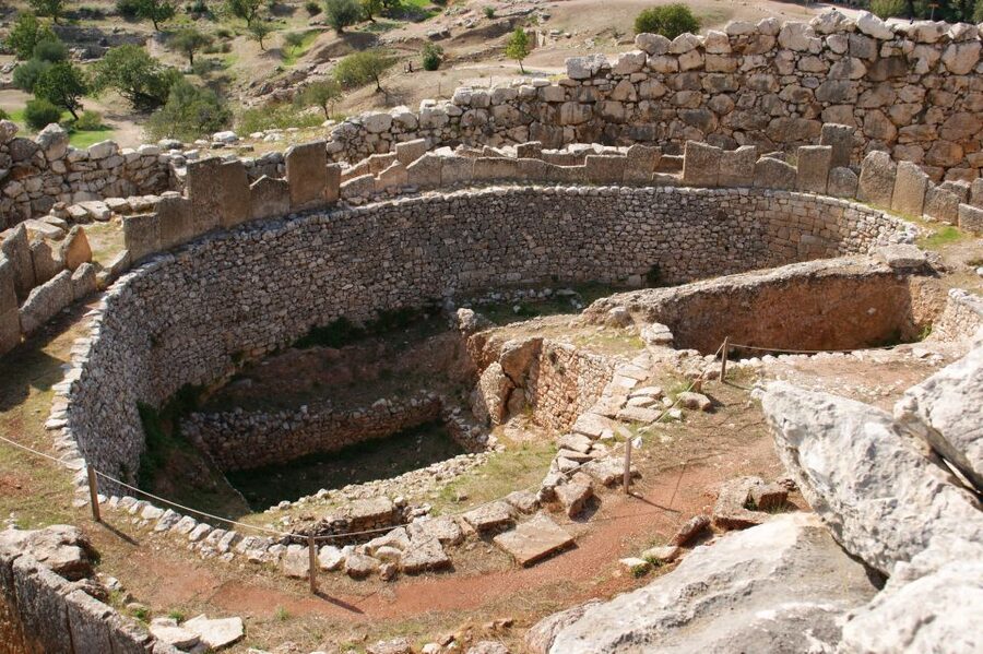 4-Day Tour of Mycenae, Epidaurus, Olympia, Delphi & Meteora - Delphi Museum and the Charioteer: Why This Place Felt Central