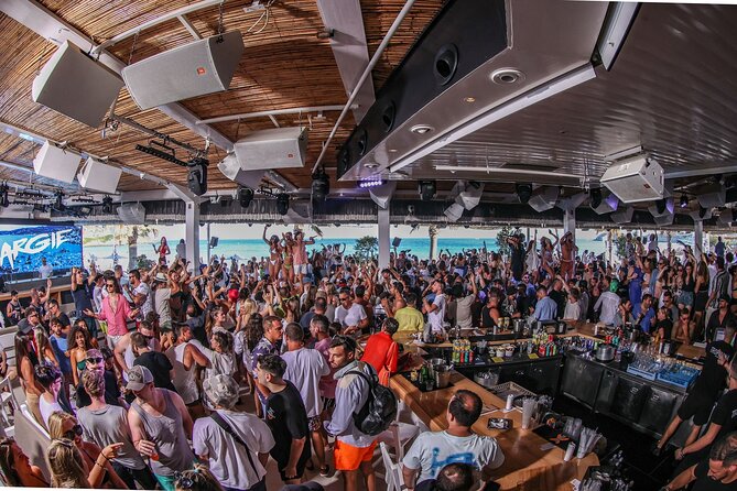 4 Hour Day Party at Beach Clubs in Mykonos - 4 Hours, 4 Clubs: How This Mykonos Beach Party Hop Works