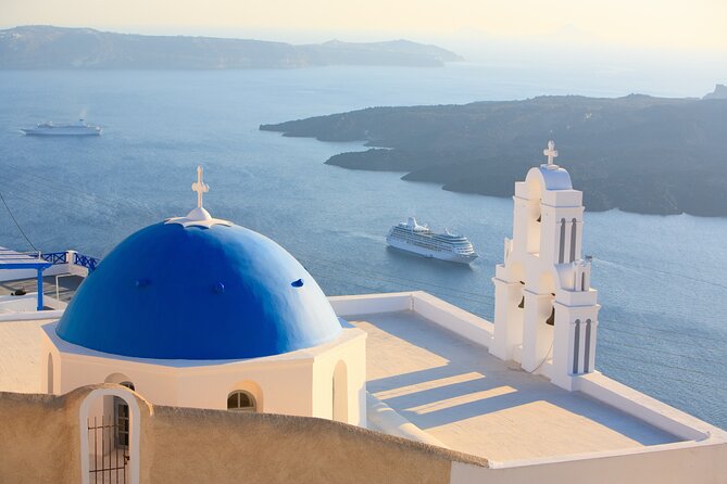 4 hrs PRIVATE island tour and photos, Oia and Blue domes - Imerovigli: caldera views from higher ground