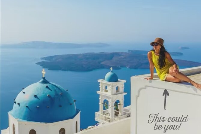 4 hrs PRIVATE island tour and photos, Oia and Blue domes - Akrotiri castle walls: time travel to medieval defenses