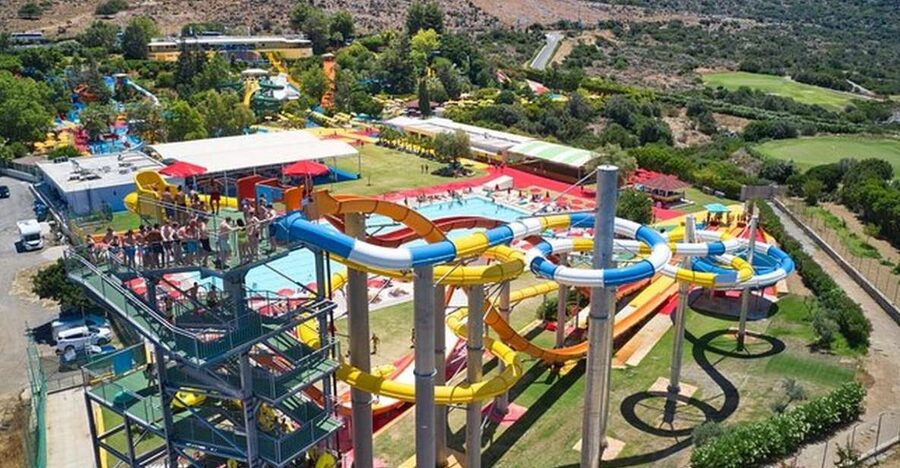 Acqua Plus Water Park Admission with Optional Transfer - Arrive to an easy park layout: adults zone, kids zone, and a hilltop garden