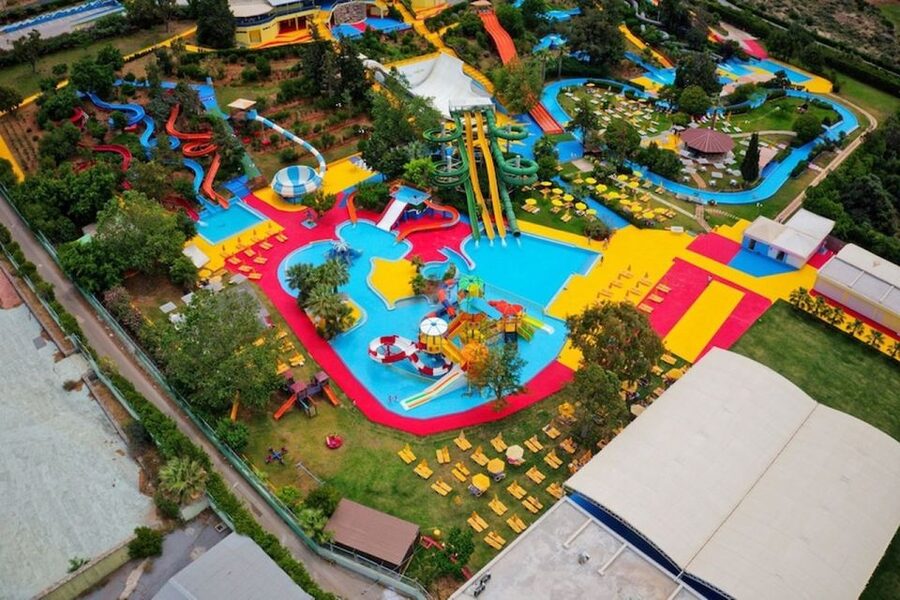 Acqua Plus Water Park Admission with Optional Transfer - The rides that make the park worth repeating: Crazy River and Black Holes