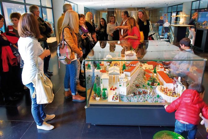 Acropolis Museum Guided Tour - Meeting point and the walking reality on Dionysiou Areopagitou