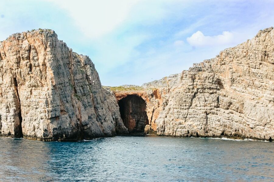 Agios Nikolaos: Boat Trip to Spinalonga with Swim Stop - Onboard comfort: bar, restaurant, toilets, and your snack plan