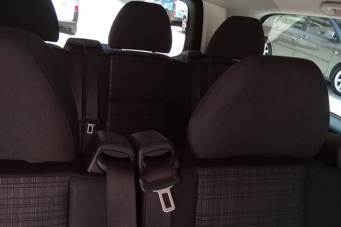 Airport Pickup Services - Luggage and Group Size Rules: Plan for Bags, Not Surprises