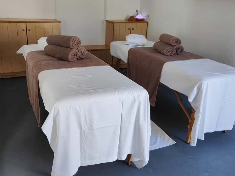 Akrotiri: Aromatherapy Couples Massage - The massage itself: what a full-body aromatherapy Swedish session feels like
