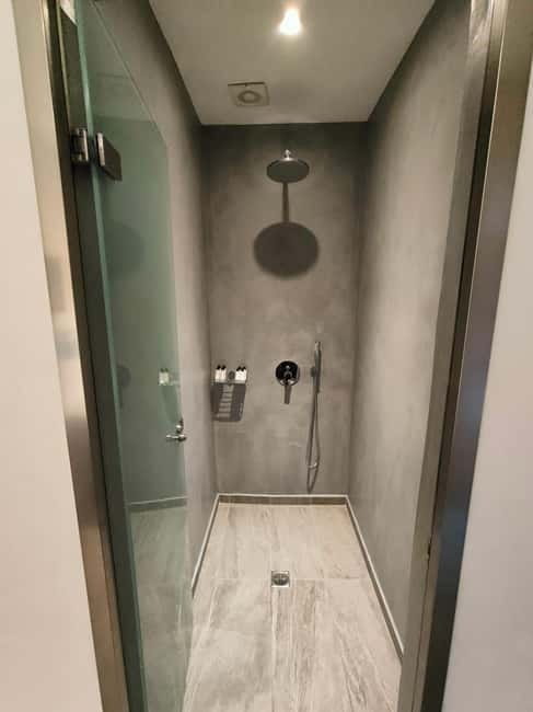 Akrotiri: Aromatherapy Couples Massage - Check-in and the private suite feel: quick calm starts here