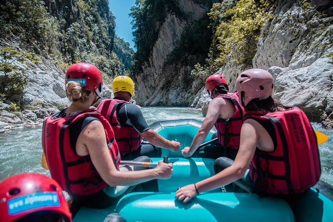 Arachthos white water river Rafting: Plaka's Bridge- Tzari - Photos, sweets, and washing facilities that save your clothes