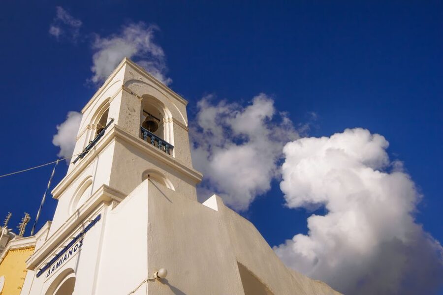 Archaeological Bus Tour To Akrotiri Excavations & Red Beach - Price, entrance fees, and what you truly get for your money