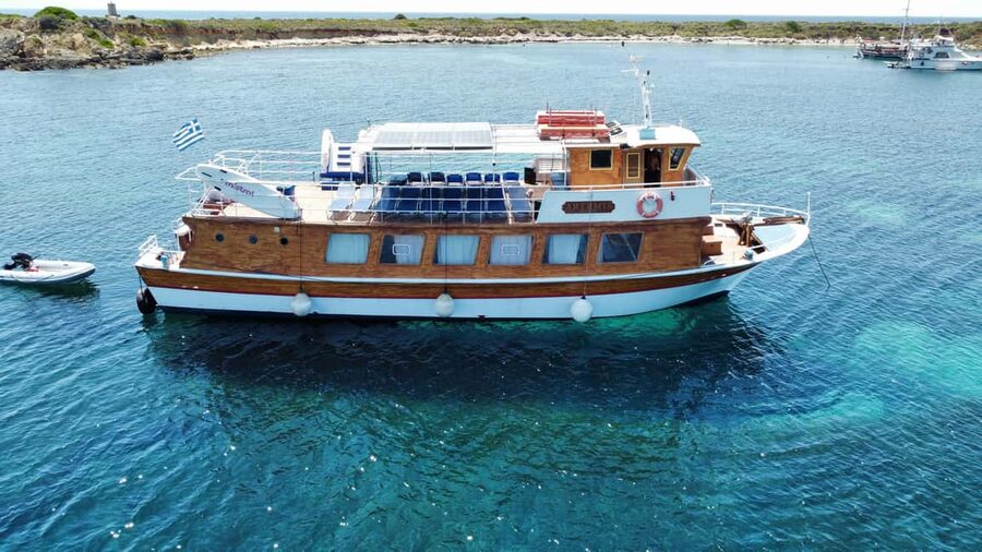 Argostoli: Full-Day Boat Cruise with Lunch - Setting Off From Argostoli, When the Day Starts With Views
