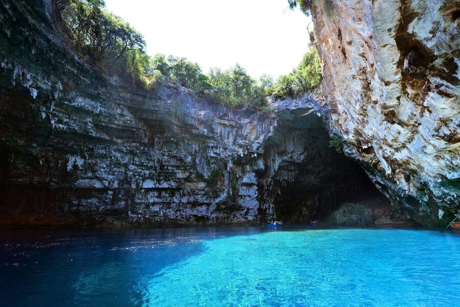 Argostoli: Melissani & Drogarati Cave Tour with Wine Tasting - Price and real value: what $35 covers, and what it does not