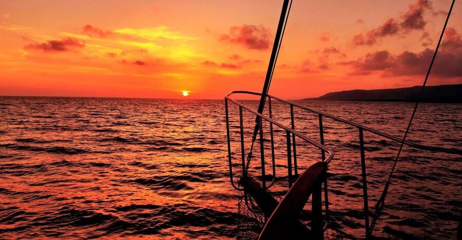Argostoli: Sunset Cruise with Swim Stops, Dinner, and Wine - Practical tips so you enjoy every minute