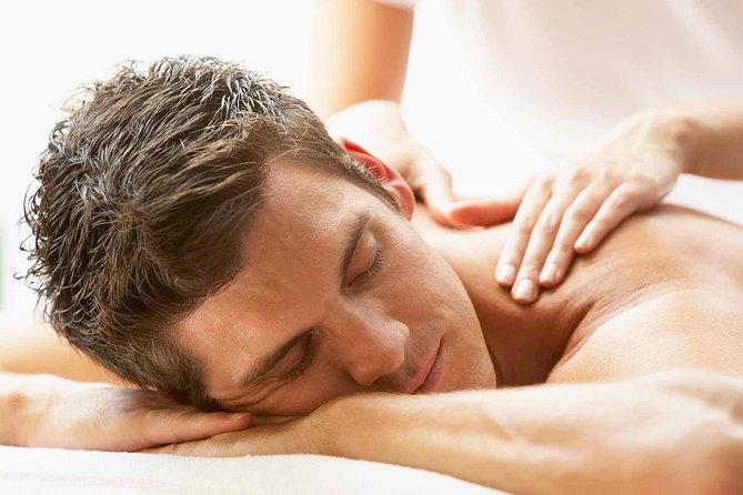 Aroma Massage - Enjoy a complete Spa experience from the comfort of your room - Service Style: Professional, Private, and Focused