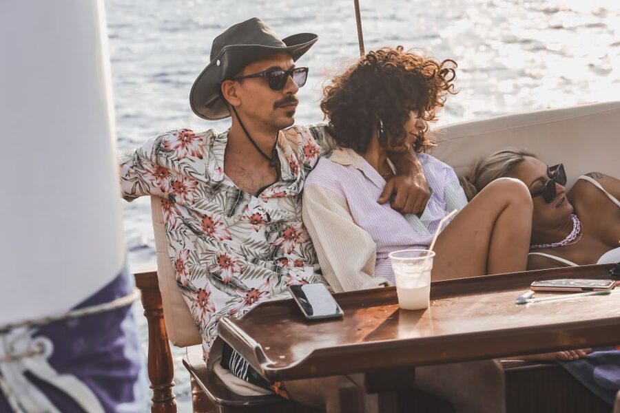 Athens: 3-Hour Sunset Cruise with Swim Stop, Snacks & Drinks - Pickup, hotel drop-offs, and how to plan your evening in central Athens