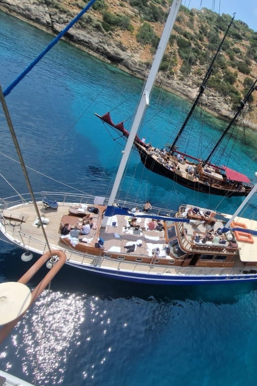 Athens: 3-Hour Sunset Cruise with Swim Stop, Snacks & Drinks - Quick on-the-water tips for a smoother sunset