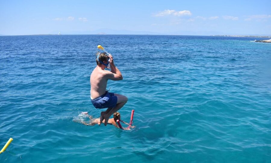 Athens: Aegina, Agistri & Metopi Swimming Cruise with lunch - Sailing time on the Saronic Gulf: the return cruise party effect