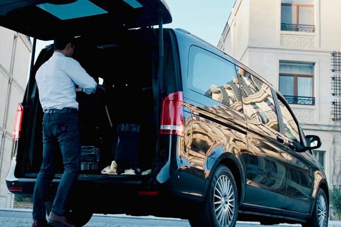 Athens Airport to Athens Hotels Private Arrival Transfer - Private transport value: when it beats public transit