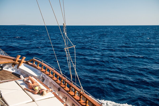 Athens: All Day Cruise to Agistri Moni Aegina with Lunch & Drinks - Guides and crew: the difference between a trip and a day you remember