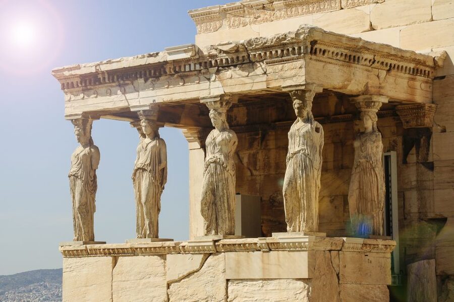 Athens and Piraeus Private Tour For Groups - Plaka and Monastiraki Time: Choosing Between Streets and Shopping