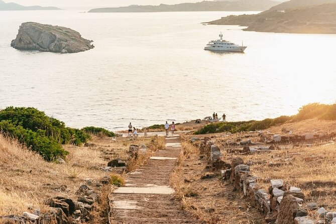Athens: Cape Sounion and Poseidon Temple Sunset with Audio Guide - The Coastal Drive: Varkiza, Glyfada, and Palaio Faliro from the Bus Window