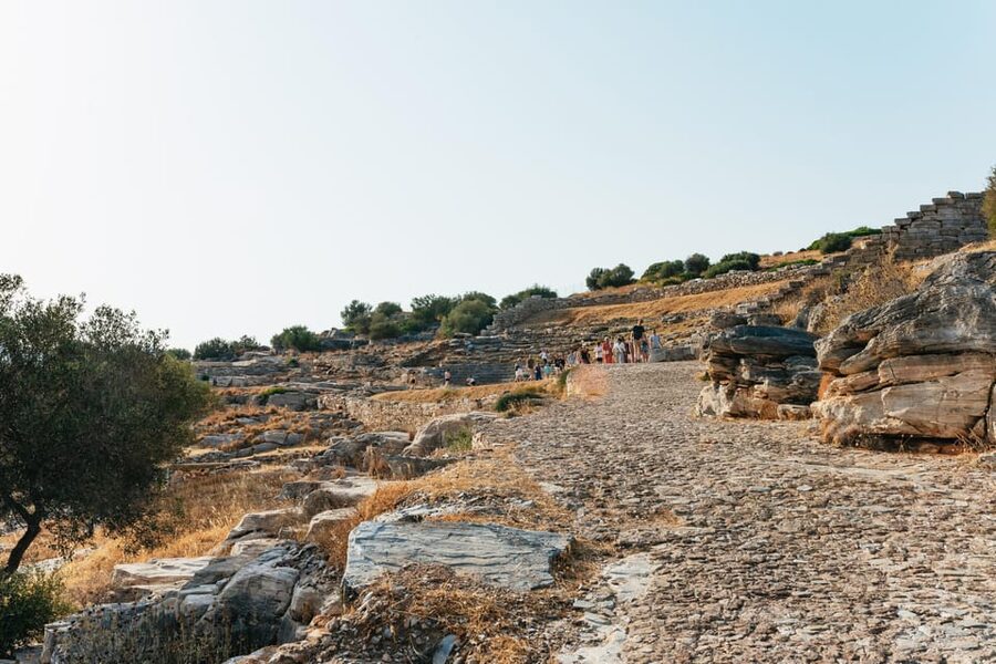 Athens: Cape Sounion & Poseidon Temple Sunset Half-Day Trip - The Athenian Riviera drive: Vouliagmeni pass and mythology talk