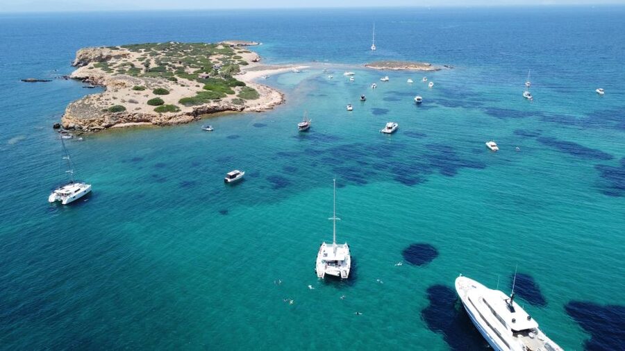 Athens: Catamaran Cruise with Fresh Lunch and Wine - Stop planning in plain terms: what happens before each swim