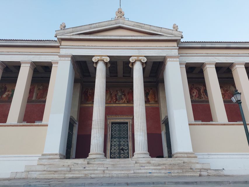 Athens: City Highlights Nighttime Walking Tour in Spanish - Athens After Dark: Why This 2-Hour Walk Works