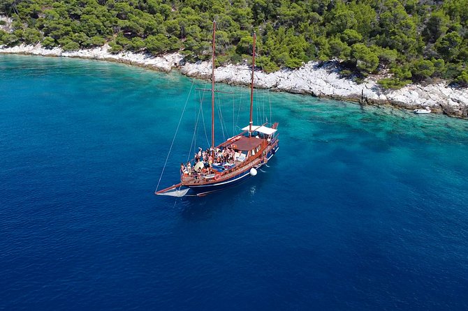 Athens Day Cruise: 3 Islands Tour in the Saronic Gulf with Lunch - Agistri Island Stop: 1.5 Hours for Beaches and Megalochori Vibes