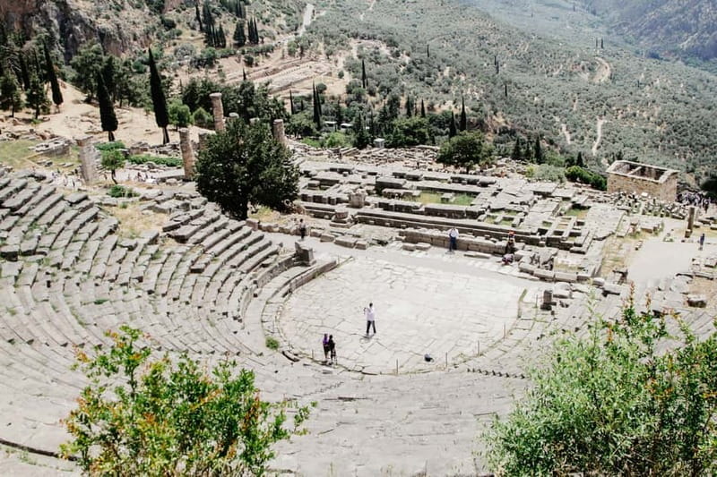 Athens: Delphi Day Tour with Museum & Arachova Village Visit - Delphi Archaeological Museum: where the myths become objects