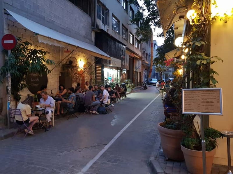 Athens: Discover the City Electric Bike Night Tour - Who this Athens night e-bike tour fits best