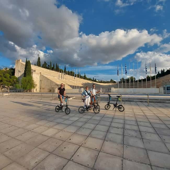 Athens: Discover the City Electric Bike Tour - Syntagma Square and the Evzones Moment