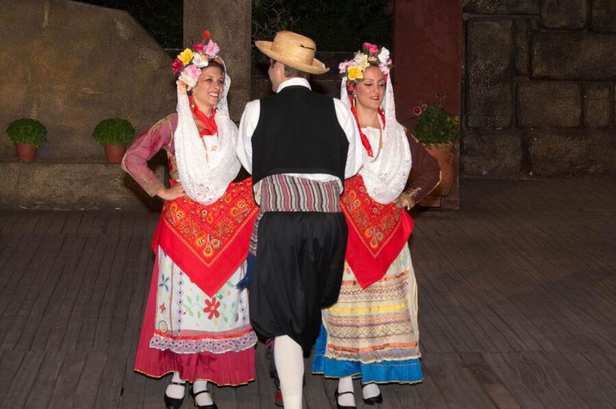 Athens: Dora Stratou Greek Dancing Show Experience - What you really get for the price: performers and costumes