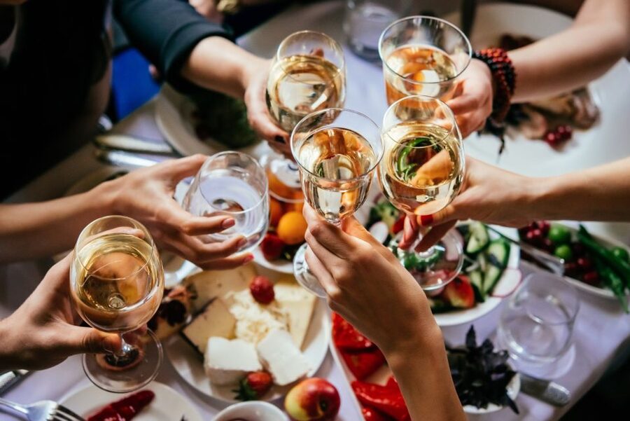 Athens: Evening Guided Walking Tour with Plaka & Dinner - Why This Evening Athens Walk Works So Well