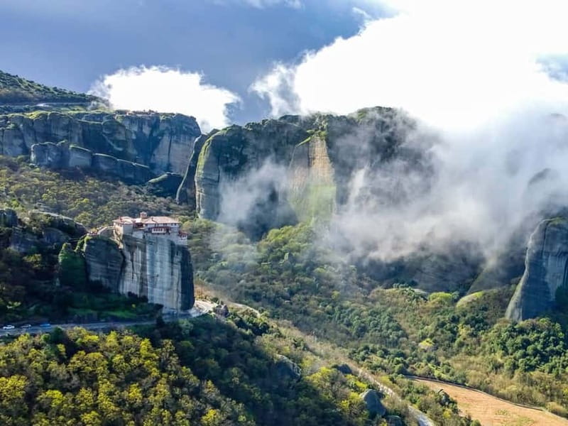 Athens: Guided Tour to Meteora Monasteries & Hermit Caves - Hermit Caves of Badovas: where the experience turns quiet