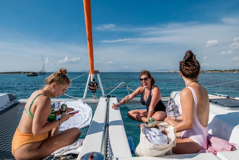 Athens: Half-Day Morning Catamaran Cruise with Meal & Drinks - Food and Drinks at Sea: Greek Lunch That Actually Works