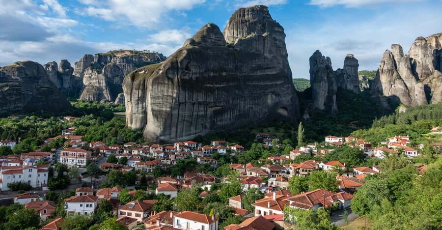 Athens: Meteora Day Trip with Audio Guide and Lunch Option - Meteora timing: 3 hours on site with photo stops and guidance