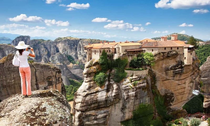 Athens: Meteora Monasteries Day Trip with Caves and Lunch - Who this Meteora day trip is best for