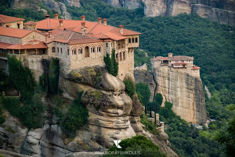 Athens: Meteora Monasteries Day Trip with Caves and Lunch - Inside Meteora: 3 monastery visits and how to make them count