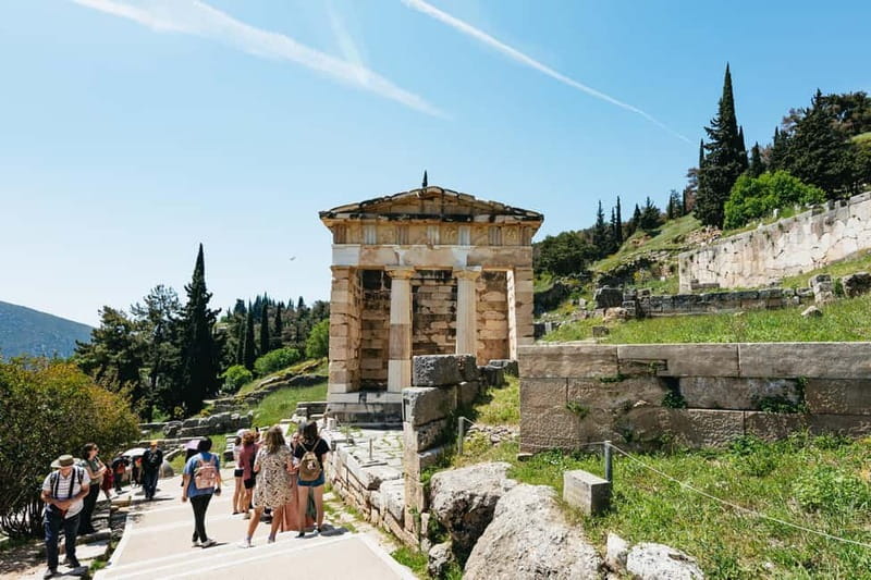 Athens: Mythology of Delphi, Museum and Arachova Guided Tour - From Athens to Delphi: what the full-day schedule really feels like