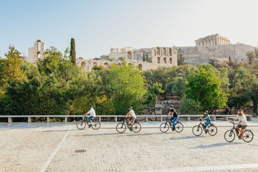 Athens: Old Town Highlights Guided E-Bike Tour - Meeting near Acropolis metro: quick start, clear plan