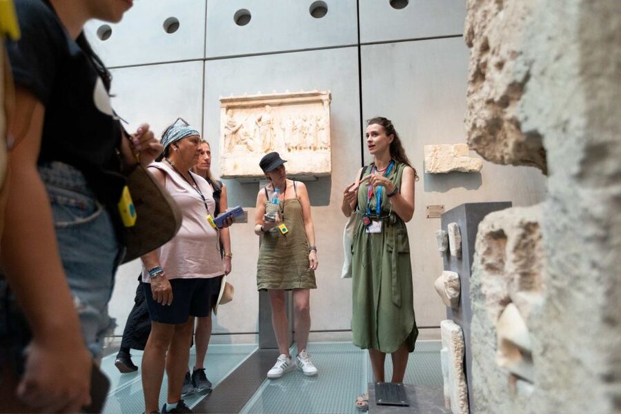 Athens: Panoramic Tour with Guided Acropolis & Museum Visit - Who should book this Acropolis and Museum tour, and who should not