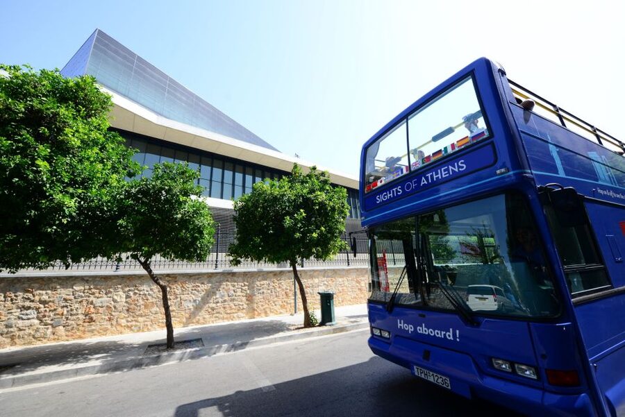 Athens, Piraeus, and Coastline: Blue Hop-On Hop-Off Bus - Green Line Vouliagmeni: beaches, a Byzantine stop, and thermal bath scenery