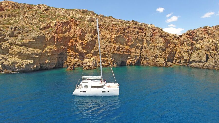 Athens: Riviera Catamaran Cruise with Meal and Drinks - October timing and seasonal reality checks for Aegean water