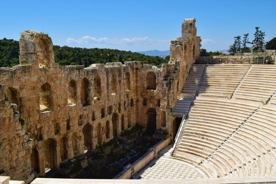 Athens: The Acropolis Guided Walking Tour in Dutch - Propylaea first: the grand entrance before the big views