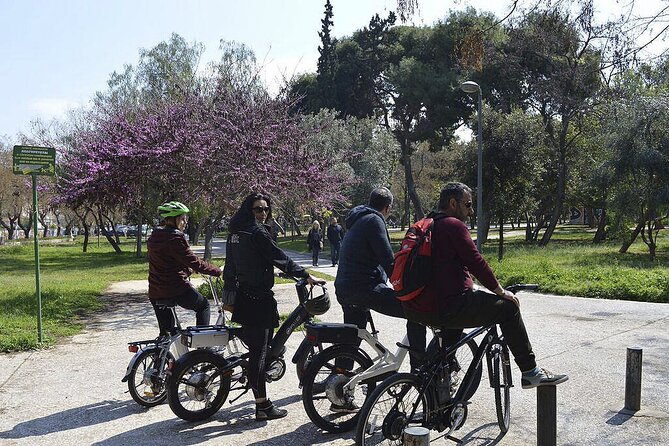 Athens Tour with Electric Bike - Sunday at 11 am: the Changing of the Guards at Syntagma Square